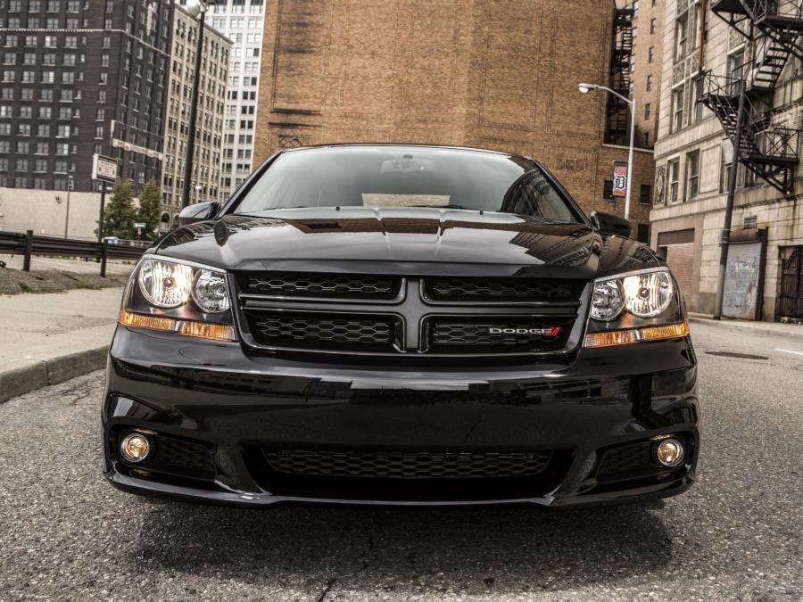  Dodge Avenger Blacktop Edition 2012 года  (фото 5 из 25)